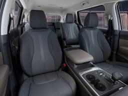 Kia Carnival LX FWD 2027 — side view