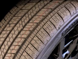 Kia Carnival SX Prestige FWD 2026 — side view