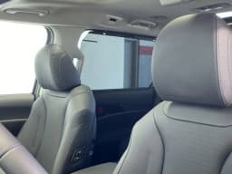 Kia Carnival SX Prestige FWD 2026 — side view