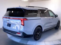 Kia Carnival SX FWD 2027 — side view
