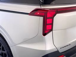 Kia Carnival SX FWD 2027 — side view
