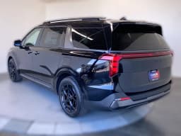 Kia Carnival SX FWD 2027 — side view