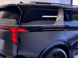 Kia Carnival SX FWD 2027 — side view