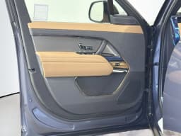 Land Rover Range Rover Sport SE P360 2026 — side view
