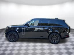Land Rover Range Rover Autobiography P530 SWB 2026 — side view