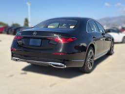 Mercedes-Benz S-Class S 500 4MATIC Sedan 2027 — side view