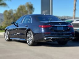 Mercedes-Benz S-Class S 580 4MATIC Sedan 2026 — side view