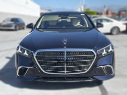 Mercedes-Benz S-Class S 580 4MATIC Sedan 2027 — side view