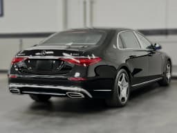 Mercedes-Benz S-Class Maybach S 680 4MATIC Sedan 2026 — side view