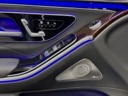 Mercedes-Benz S-Class Maybach S 680 4MATIC Sedan 2026 — side view