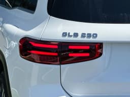 Mercedes-Benz GLB GLB 250 SUV 2026 — side view
