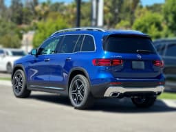 Mercedes-Benz GLB GLB 250 SUV 2026 — side view