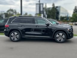 Mercedes-Benz GLB GLB 250 SUV 2026 — side view