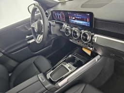 Mercedes-Benz GLB GLB 250 SUV 2026 — side view