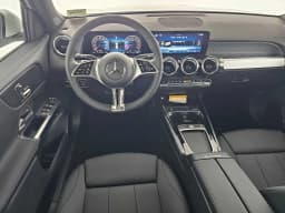 Mercedes-Benz GLB GLB 250 SUV 2026 — side view