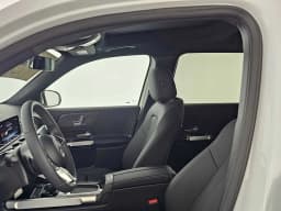 Mercedes-Benz GLB GLB 250 SUV 2026 — side view