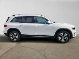 Mercedes-Benz GLB GLB 250 SUV 2026 — side view