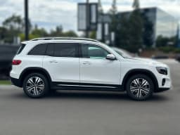 Mercedes-Benz GLB GLB 250 SUV 2026 — side view