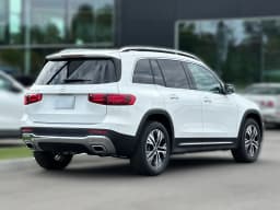 Mercedes-Benz GLB GLB 250 SUV 2026 — side view