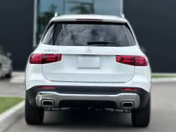 Mercedes-Benz GLB GLB 250 SUV 2026 — side view
