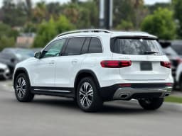 Mercedes-Benz GLB GLB 250 SUV 2026 — side view