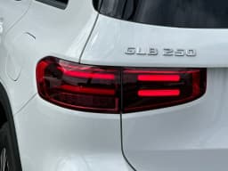 Mercedes-Benz GLB GLB 250 SUV 2026 — side view
