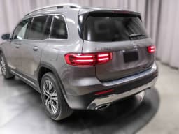 Mercedes-Benz GLB GLB 250 SUV 2026 — side view