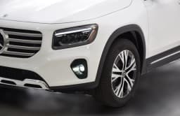 Mercedes-Benz GLB GLB 250 SUV 2026 — side view