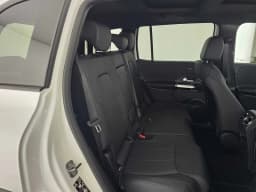 Mercedes-Benz GLB GLB 250 SUV 2026 — side view