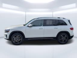 Mercedes-Benz GLB GLB 250 4MATIC SUV 2026 — side view