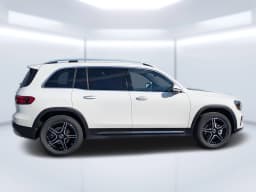 Mercedes-Benz GLB GLB 250 4MATIC SUV 2026 — side view