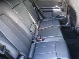 Mercedes-Benz GLB GLB 250 4MATIC SUV 2026 — side view
