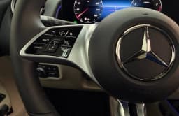 Mercedes-Benz GLB GLB 250 4MATIC SUV 2026 — side view