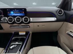 Mercedes-Benz GLB GLB 250 4MATIC SUV 2026 — side view
