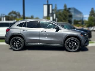 Mercedes-Benz GLA GLA 250 SUV Mercedes-Benz GLA GLA 250 SUV