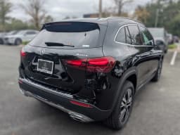 Mercedes-Benz GLA GLA 250 4MATIC SUV 2026 — side view