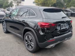 Mercedes-Benz GLA GLA 250 4MATIC SUV 2026 — side view