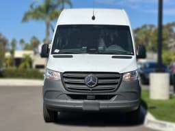 Mercedes-Benz eSprinter Cargo Van High Roof 2500 High Roof 170" RWD 2025 — side view