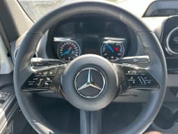 Mercedes-Benz eSprinter Cargo Van High Roof 2500 High Roof 170" RWD 2025 — side view