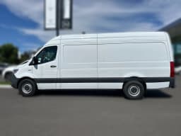 Mercedes-Benz eSprinter Cargo Van High Roof HO 2500 High Roof HO 170" RWD 2025 — side view