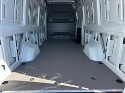 Mercedes-Benz eSprinter Cargo Van High Roof HO 2500 High Roof HO 170" RWD 2025 — side view
