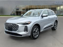 Audi Q5 Premium 2.0 TFSI quattro 2026 — side view