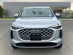 Audi Q5 Premium 2.0 TFSI quattro 2026 — side view