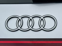 Audi Q5 Premium 2.0 TFSI quattro 2026 — side view