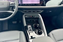 Audi Q5 Premium 2.0 TFSI quattro 2026 — side view