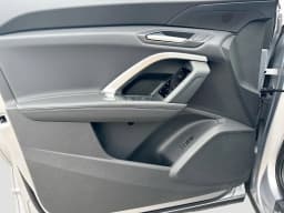 Audi Q5 Premium 2.0 TFSI quattro 2026 — side view