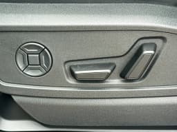 Audi Q5 Premium 2.0 TFSI quattro 2026 — side view