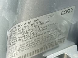 Audi Q5 Premium 2.0 TFSI quattro 2026 — side view