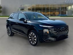 Audi Q3 S line quattro 2026 — side view