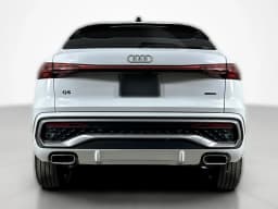 Audi Q5 Sportback Premium 2.0 TFSI quattro 2026 — side view